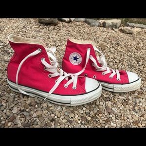 NWOT converse high top sneakers